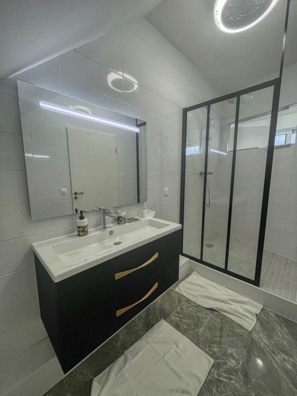 22.Location villa piscine Saint François Guadeloupe_Chambre 3 et 4 Etage